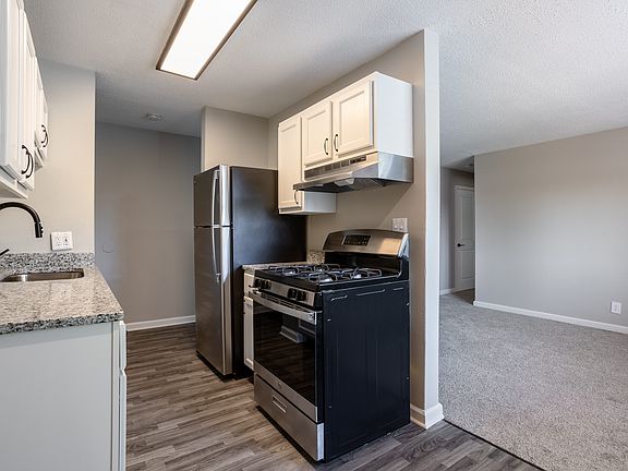 3rd image of 5816 W 38th St #5909-10