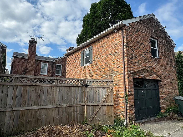 127 Jones St — Photo 27