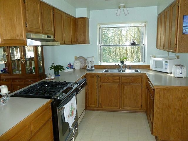 1st image of 4971 NW 82nd St