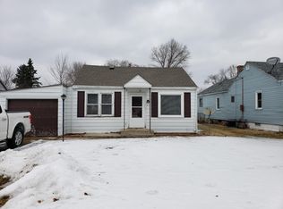 820 Marie Ave, Machesney Park, IL 61115
