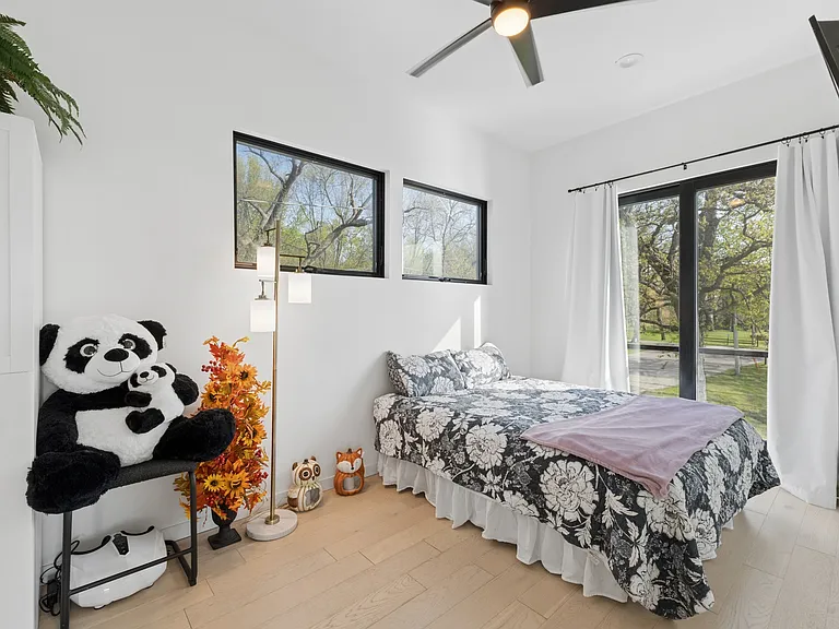 2721 S Lakeview Dr #1 — Photo 34