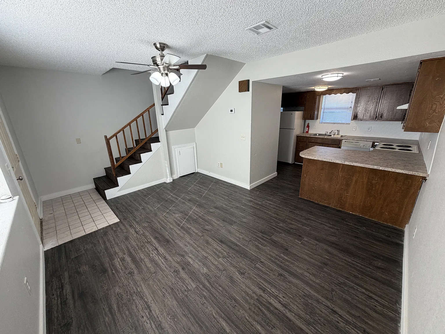 Pleasant Valley Apartments - 12 — Photo 2