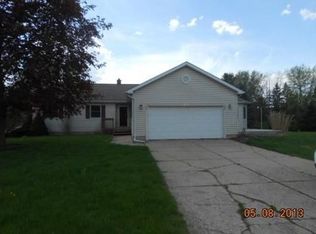 12641 Grand Willow Dr, Grand Ledge, MI 48837