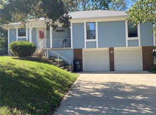 201 SW 26th St, Blue Springs, MO 64015