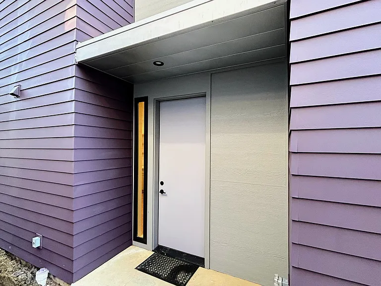1003 E Washington St — Photo 4