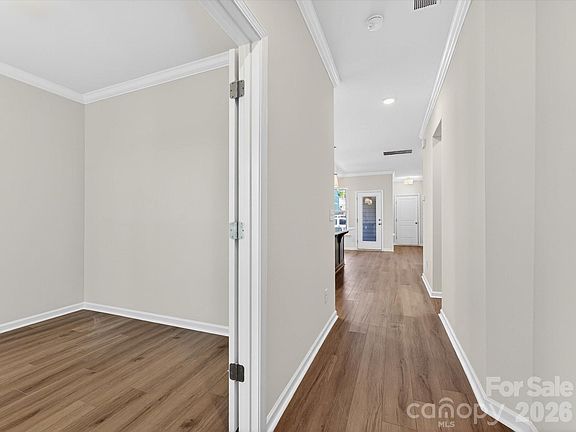 5th image of 18217 Middle Springs Ln