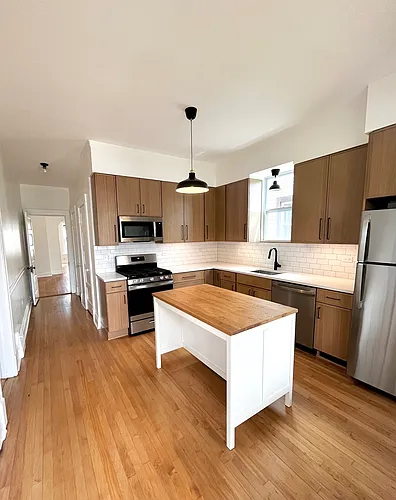 1652 N Avers Ave #1 Photo 1