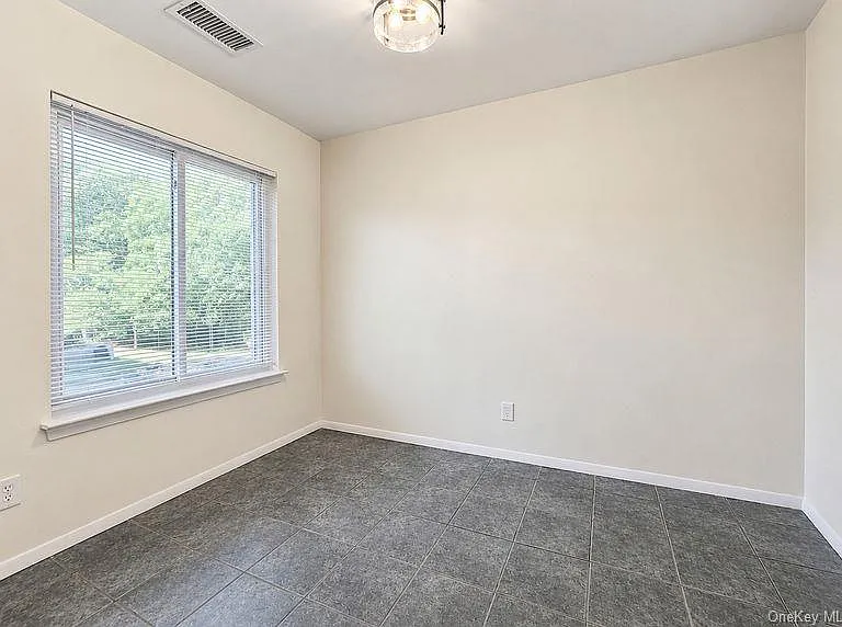 79 Birchwood Rd — Photo 24