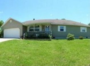 338 Vista Dr, Marshfield, MO 65706