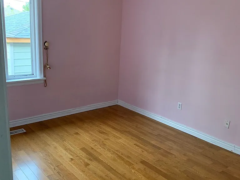 1 Maxim Cres #MAIN — Photo 11