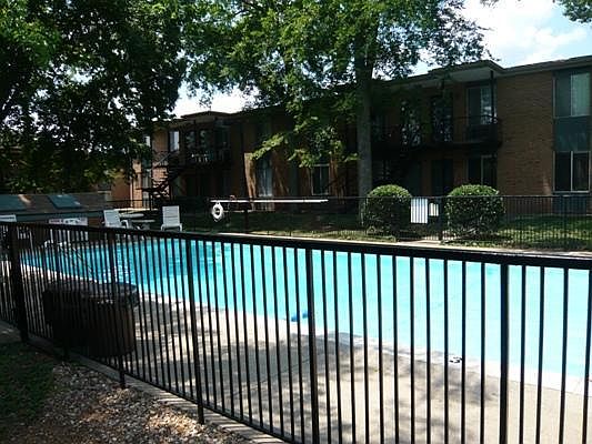 2nd image of 3600 Hillsboro Pike APT C16