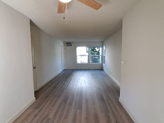 3rd image of 1727 N Glenoaks Blvd #1727
