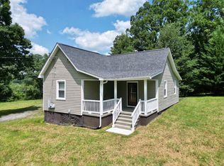 23 Miles Ln, Evington, VA 24550