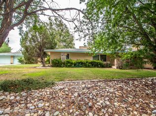 901 E Crestview Dr, Farmington, NM 87401