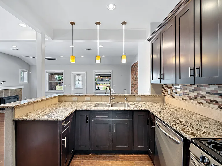 4524 Decatur St — Photo 10