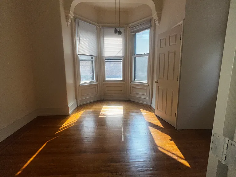 731 N 26th St #2R — Photo 2