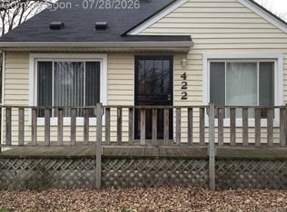 422 W Elza Ave, Hazel Park, MI 48030