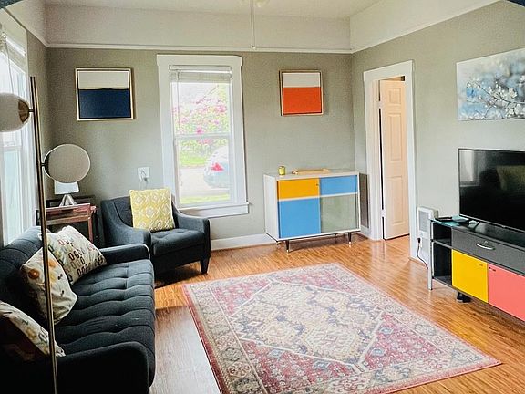 Living room + TV