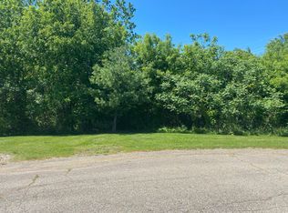 18 Diamond Harbor Ct, Cassopolis, MI 49031