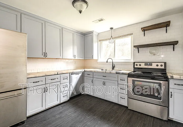 2201 Lydell Dr — Photo 16