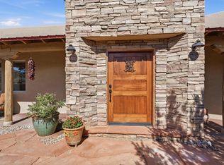 10 Las Brisas Ln, Placitas, NM 87043