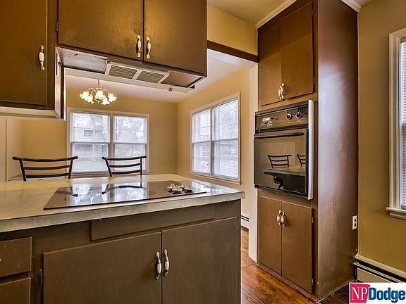 5th image of 411 W 23rd Ave