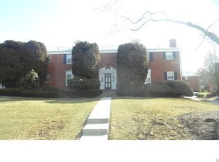 16 Bon Aire Cir APT 510, Suffern, NY 10901