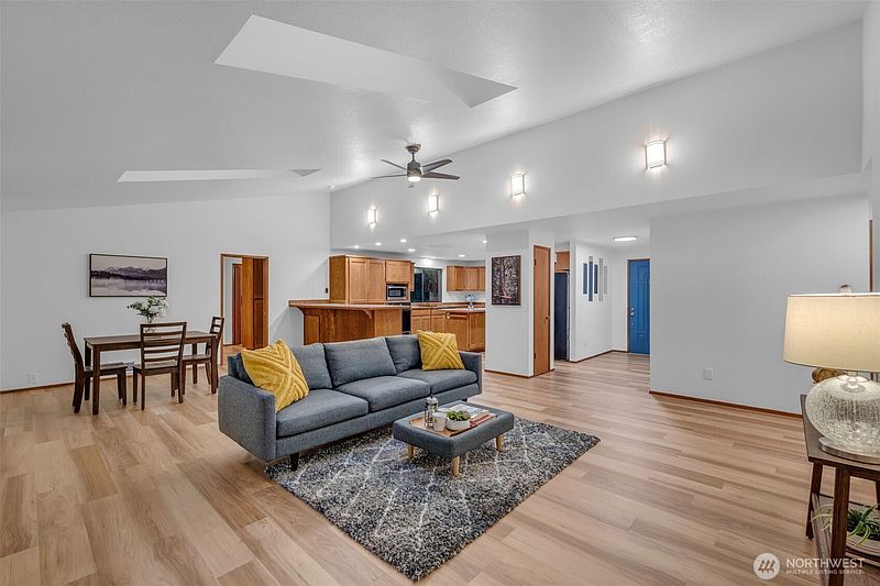 4th image of 7516 176th Street SW