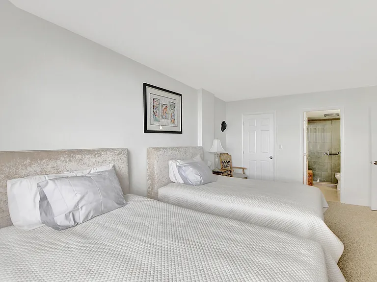 2121 N Ocean Blvd #1405E — Photo 18