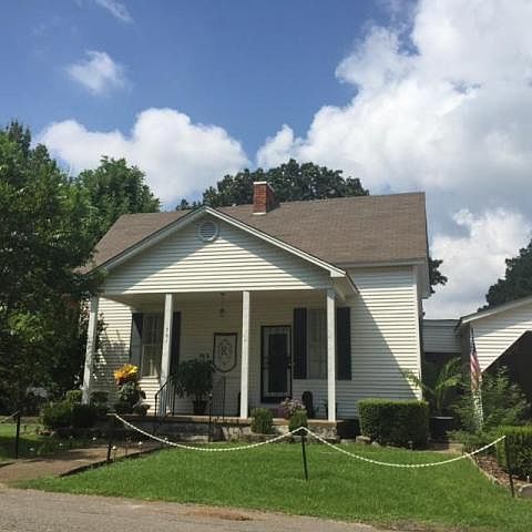 2nd image of 701 Confederate St
