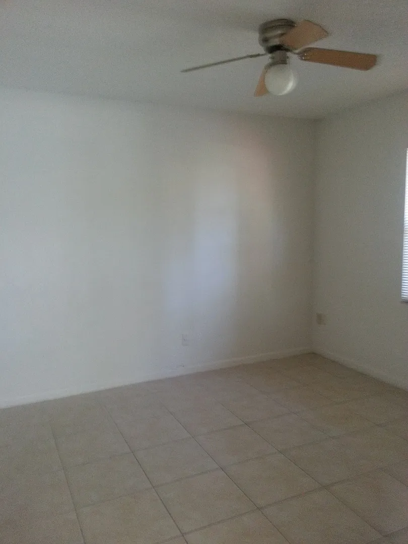 Building Photo - 2452 E Illiana St