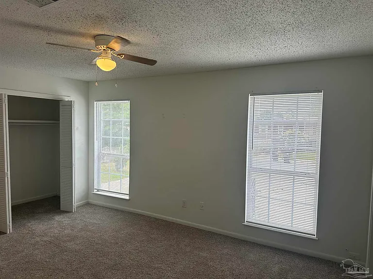 843 Esconditas Pl — Photo 5