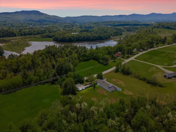 44 Stagecoach Road, Morristown, VT 05661