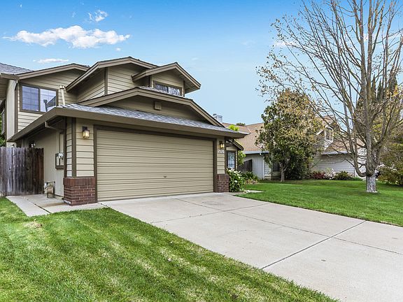 3rd image of 7570 Nadia Way