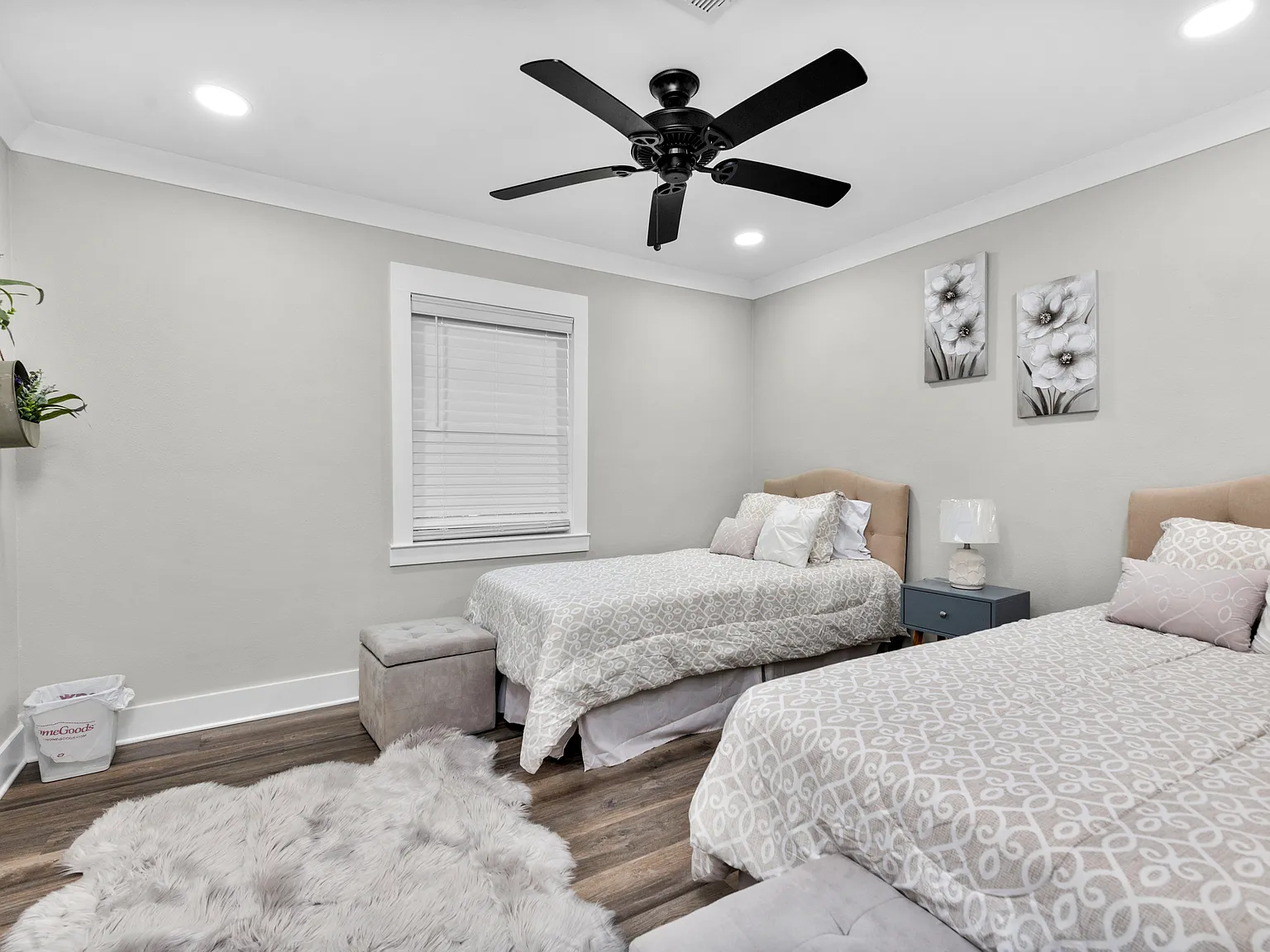 Furnished Duplex - Unit A — Photo 2