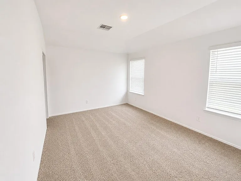 1930 Legacy Hills Dr — Photo 7