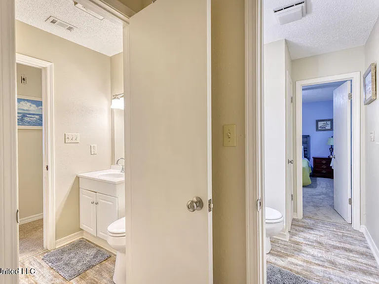 101 Pittman Dr — Photo 14