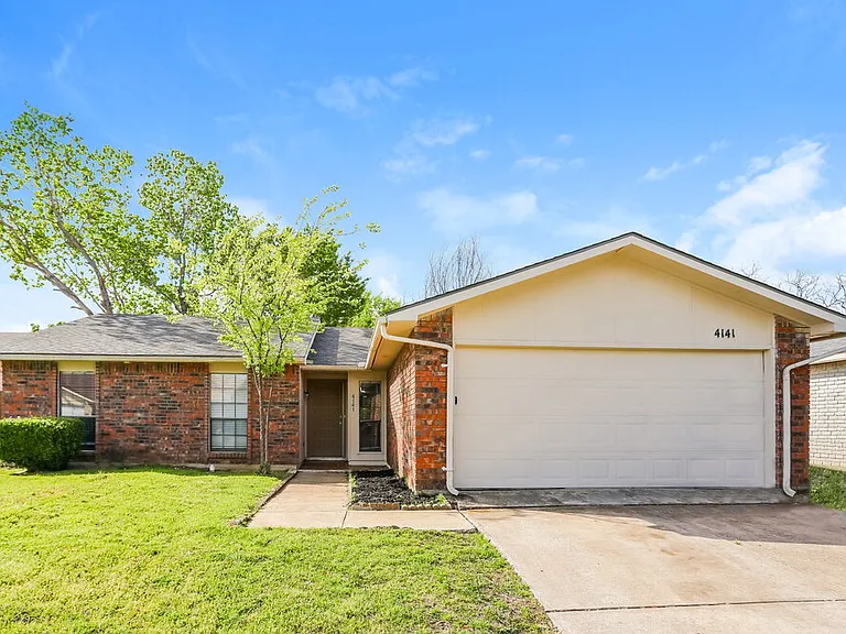 4141 Yellowleaf Dr — Photo 1