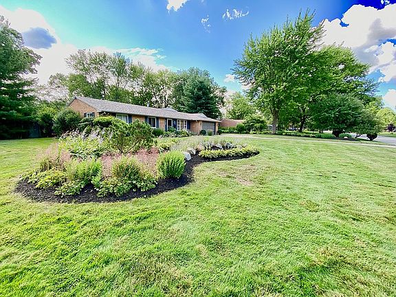 3rd image of 5129 Glenmina Dr