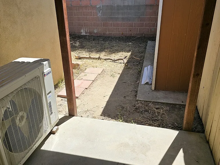 2529 W Flower Ave #A — Photo 11