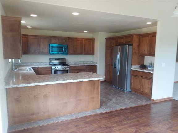 4th image of 5947 Club House Ct