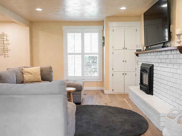 1530 Acacia Dr S — Photo 81