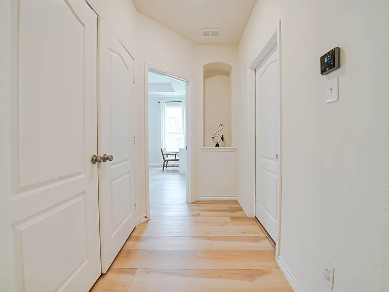 405 Club House Dr — Photo 4