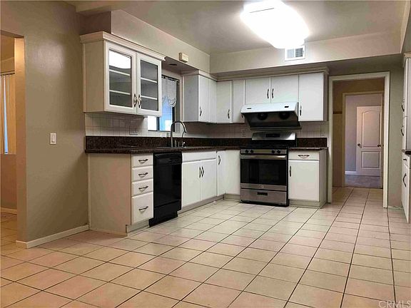 4th image of 5939 Sultana Ave