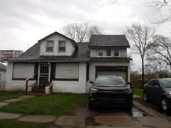 1610 Robinson St, South Bend, IN 46613