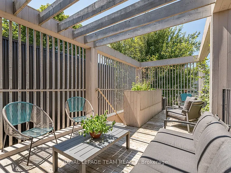 142 Ivy Cres #2 — Photo 30