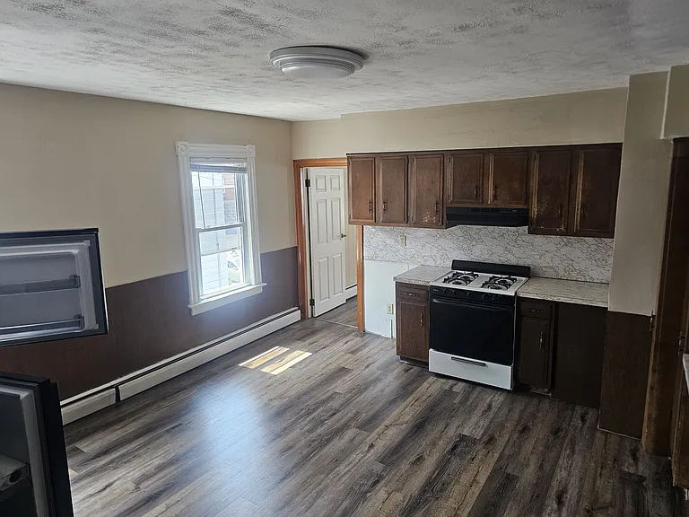 257 Oak St #2 — Photo 1