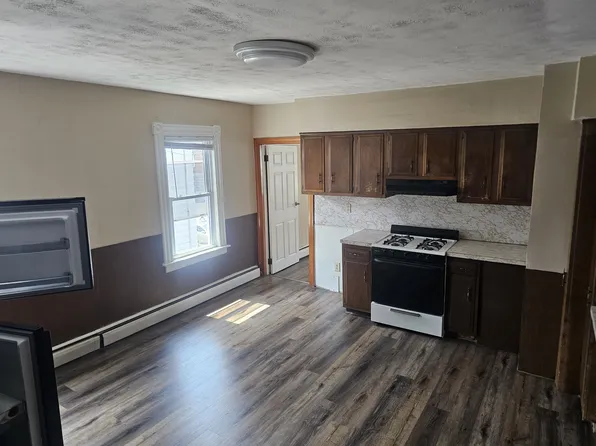 257 Oak St APT 2, New Britain, CT 06051