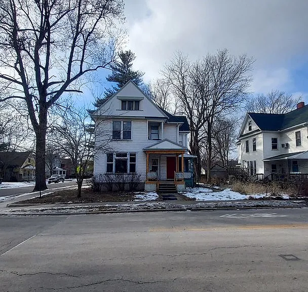 509 S Race St — Photo 15
