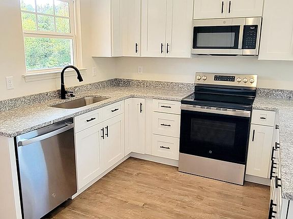 5th image of 4020 Teakwood Dr